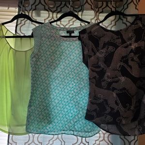 The Limited bundle, 3 different tops size S